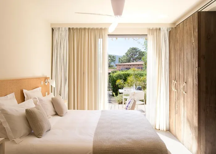 ホテル La Casadelmar 5*